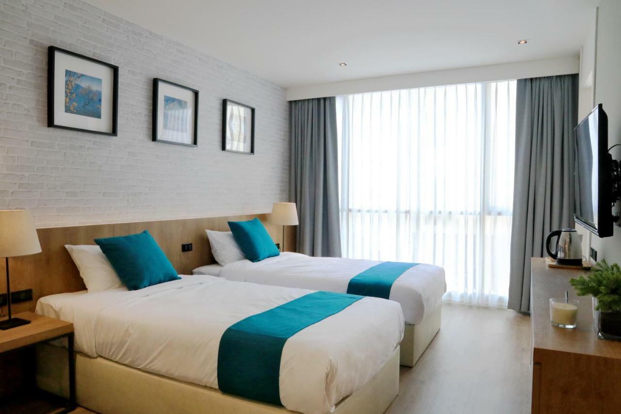 B Stay Hotel Bangkok Exterior photo